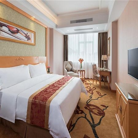 Vienna Hotel Tianbao Road 深セン市 エクステリア 写真