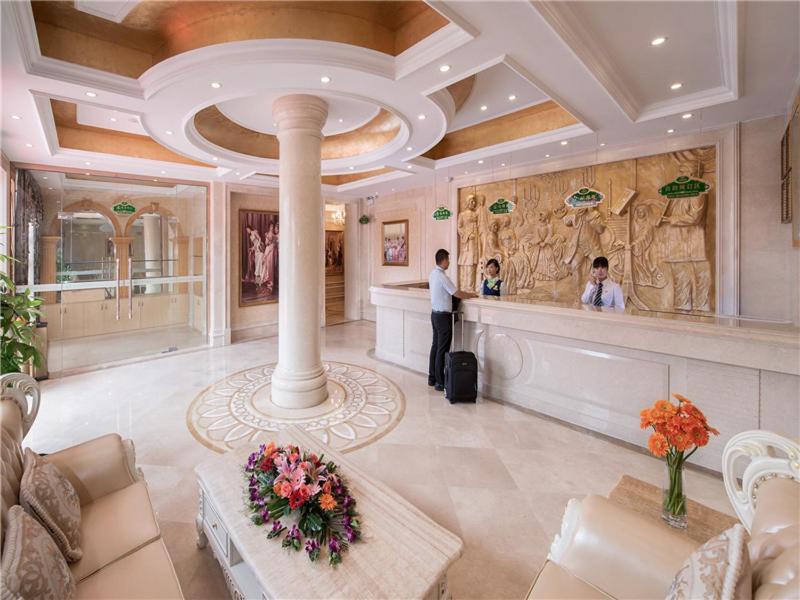 Vienna Hotel Tianbao Road 深セン市 エクステリア 写真